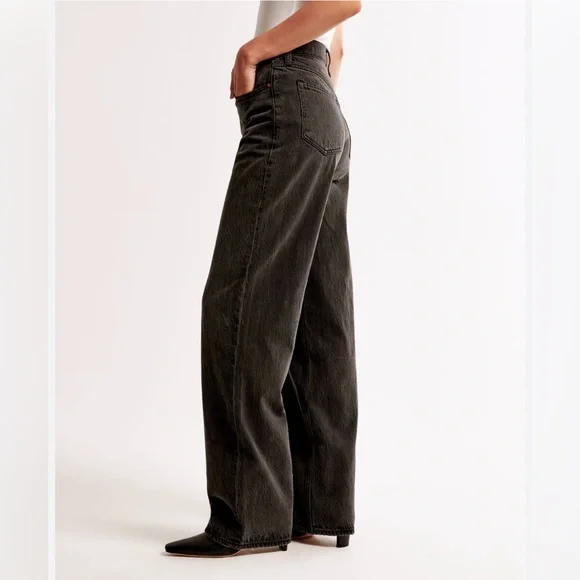 NWT Abercrombie and Fitch Drapey Rigid High Rise Loose Jean black size 34 18R - Picture 1 of 8